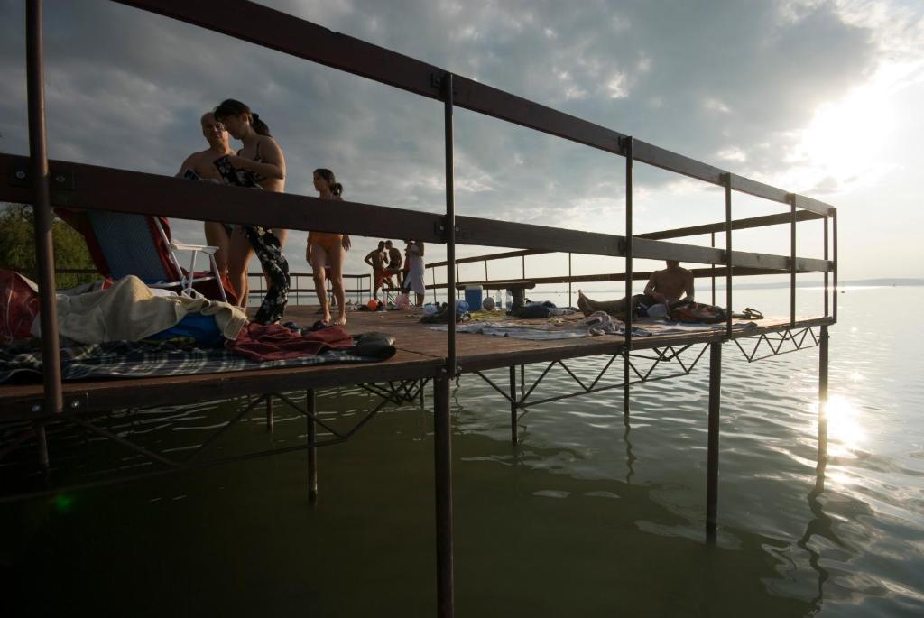 Club Aliga Retro Resort Balatonvilágos Esterno foto